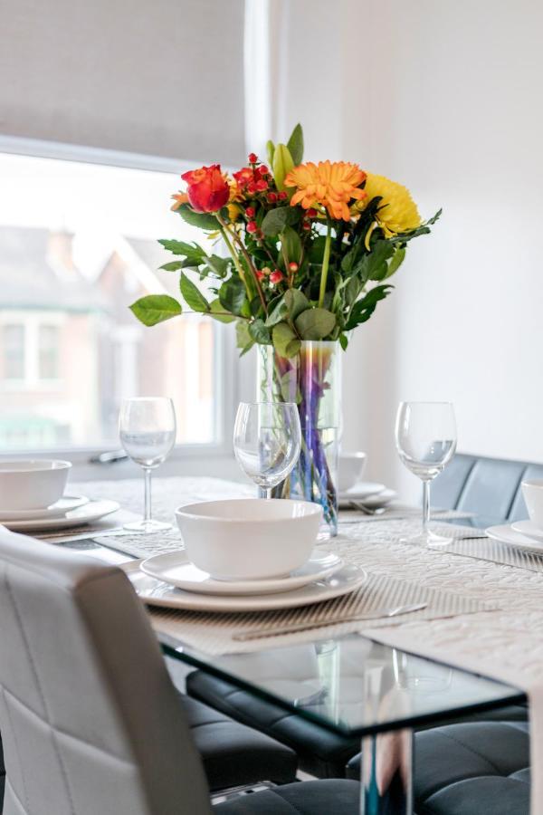 Business & Leisure 2 Bedroom & Parking By Damask Homes Ilford Exterior foto